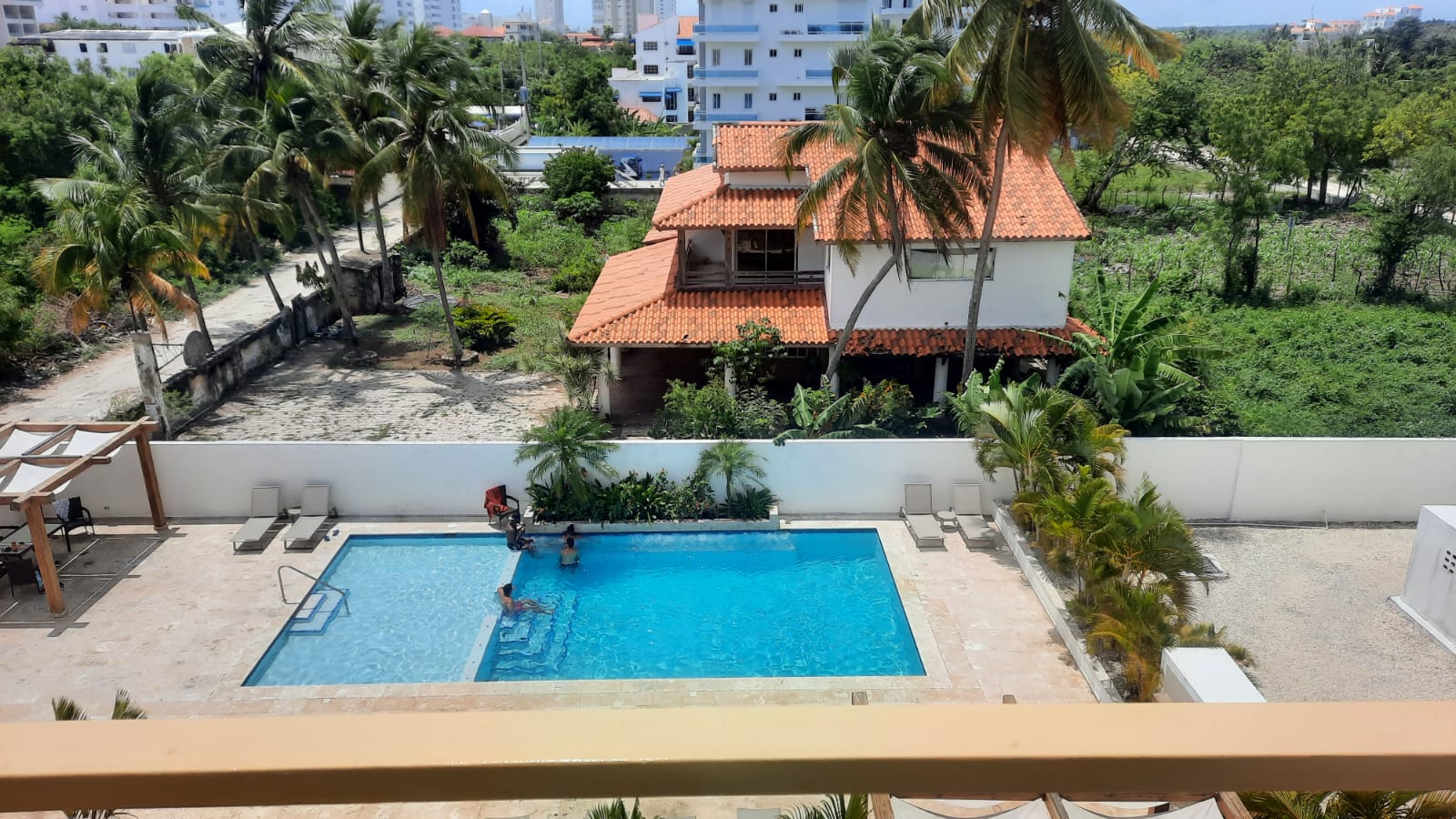 (Ref. 105) Economical 2 Bedrooms Condo Near Beach